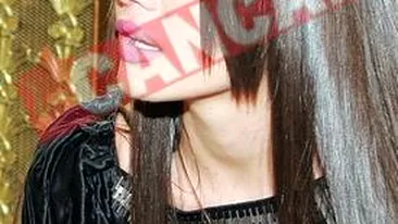 Elena Basescu accepta sfaturi de infrumusetare de la Elena Udrea