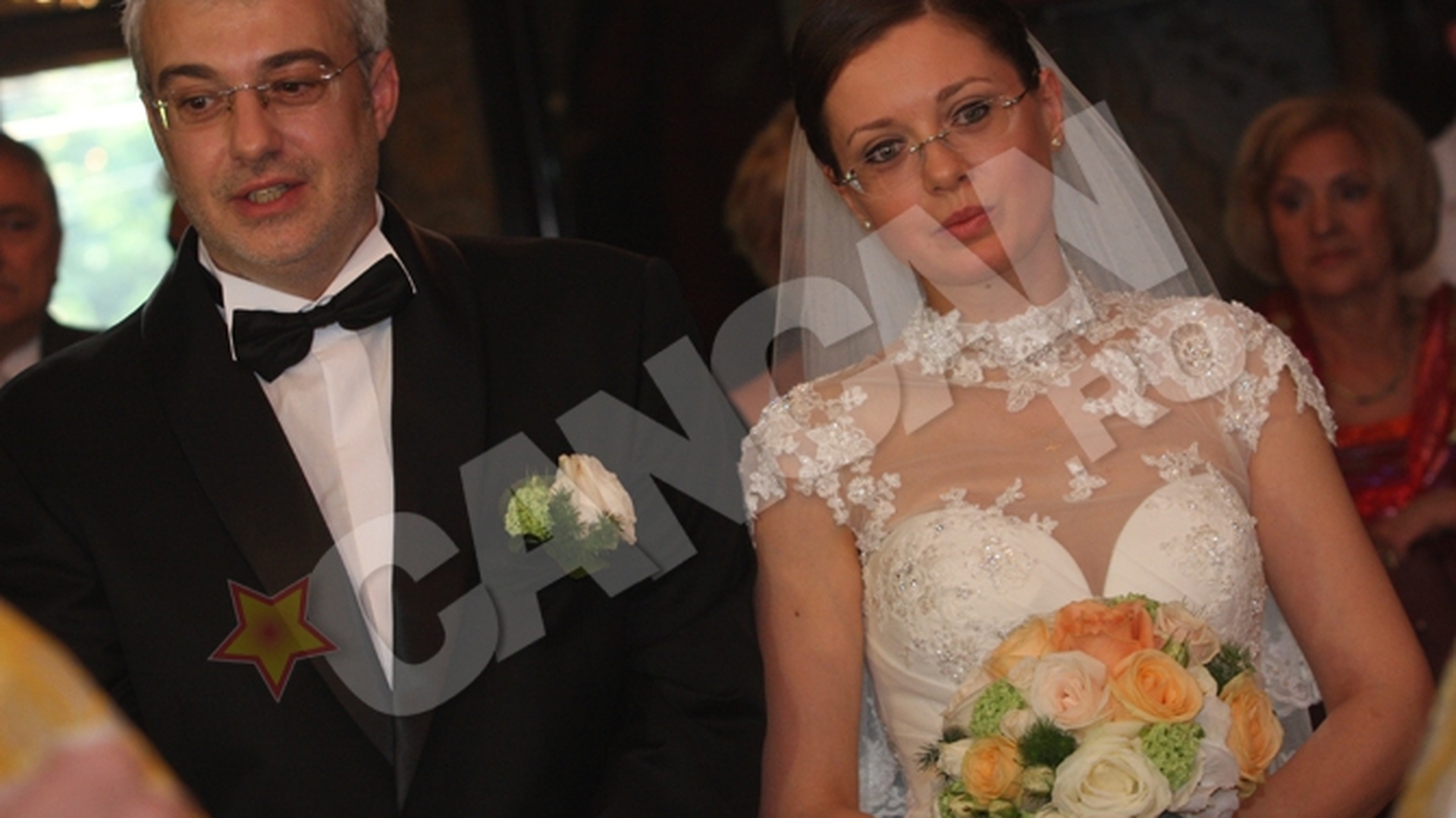 Catalin Crisan nu si-a invitat copiii la nunta! Daria si Raris au aflat de la colegi ca tatal lor se insoara!