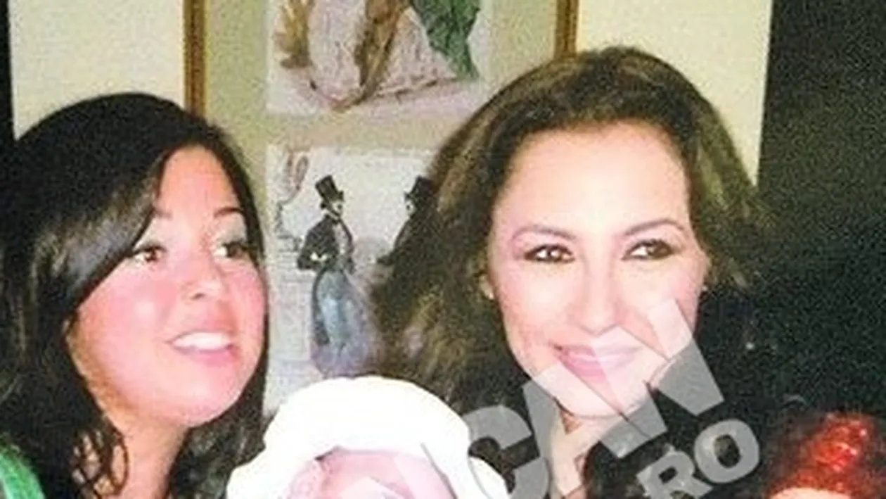 Petrecere cu fast la Marriott. Andra a facut show la botezul fiicei Marinei Cretu