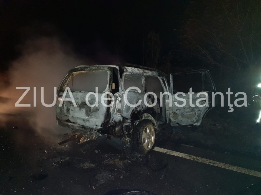 Trei persoane rănite după ce un autoturism și un microbuz s-au ciocnit, în Constanța