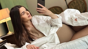 Theo Rose, forţată să se opereze de urgenţă: "Au sesizat nişte riscuri şi a trebuit să programăm cezariana"