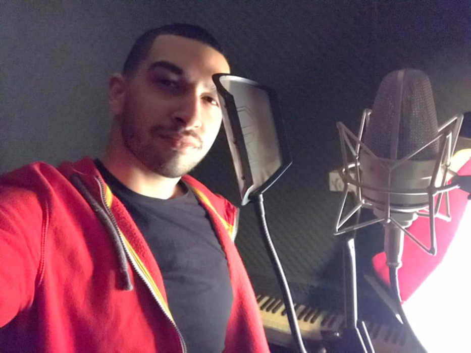 Claudiu Dumitrache, artistul care șochează cu relizările sale până la 20 de ani!
