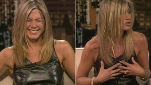 Au salivat barbatii in fata televizorului. Lui Jennifer Aniston i s-au intarit sfarcurile in direct la tv