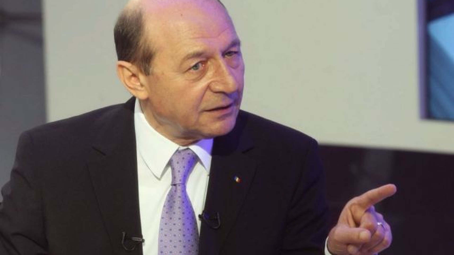 Traian Băsescu a demisionat din fruntea PMP