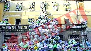 Casa plina de gunoaie in Italia