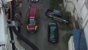 O femeie din Suceava a sunat la 112 speriată că nepotul ei a păţit ceva. Ce au găsit pompierii în apartament este incredibil 