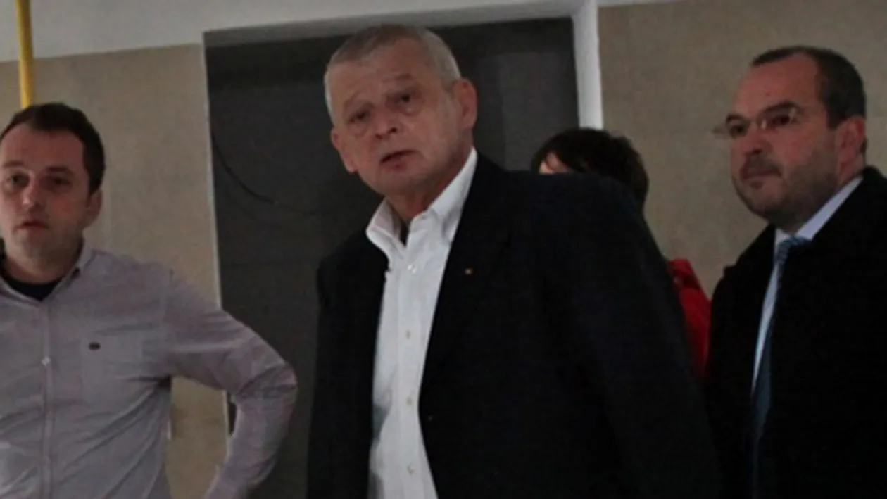 Sorin Oprescu a vizitat, astazi, centrul social OMINIS, primul complex de servicii sociale din Capitala