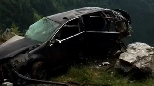VIDEO / Accident grav pe Transfăgărășan. Șoferul a fost proiectat din mașină și a murit pe loc