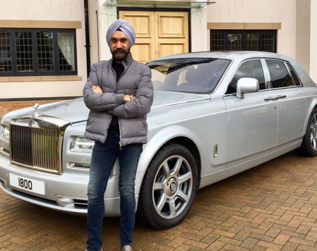 Povestea lui Reuben Singh care a făcut înconjurul lumii. A cerut un împrumut 5.000 de lire sterline de la o bancă și a garantat cu un Rolls Royce, în valoare de un sfert de milion | FOTO