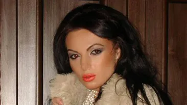 Ramonei Lazuran i s-a facut rau dand zapada din curte! De ce atat de multa zapada? Toata-s uda!