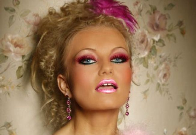 Silvia Sârbu s-a fotografiat în costum de baie. Cum arată fosta componentă a trupei ASIA