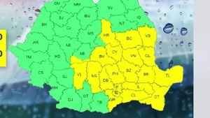 Cod galben de ploi emis de ANM. La ce oră se va potoli potopul adus de ciclon