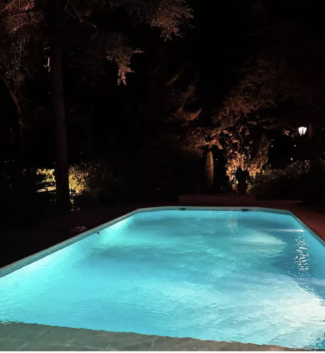 Imagini rare cu casa Andreei Esca de la Nisa! Locuința mega luxoasă are o piscină wow