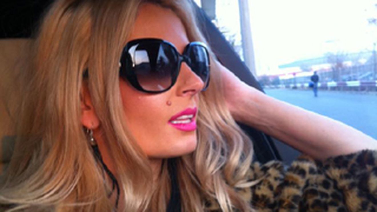 Andreea Banica se mandreste cu un look natural! Vezi cum arata artista dimineata, fara machiaj