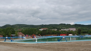 Un baiat de 15 ani s-a inecat la un strand din Ramnicu Valcea
