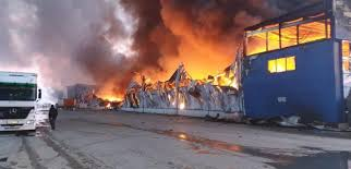 Incendiul din Alba, care a distrus în totalitate Fabrica Solina, nestins de 48 de ore