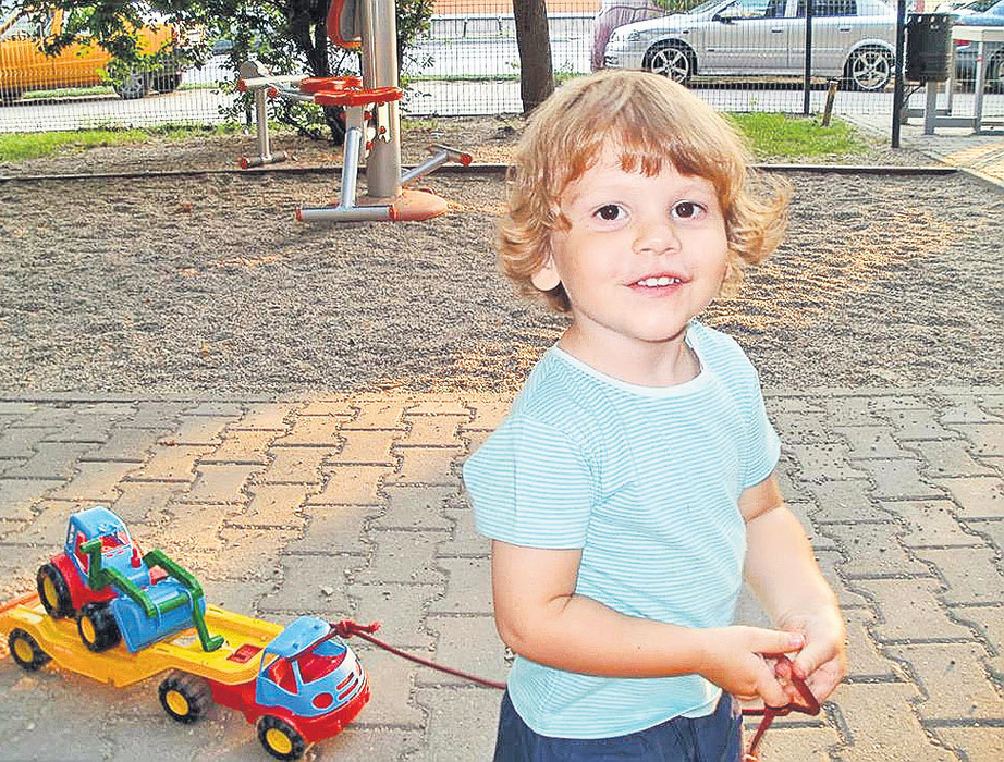Ionuţ Anghel a fost ucis de maidanezi la doar patru ani