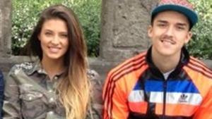 Antonia s-a plimbat de mână cu coregraful ei la mall! Cei doi au pus la punct ultimele detalii pentru noul show al artistei!