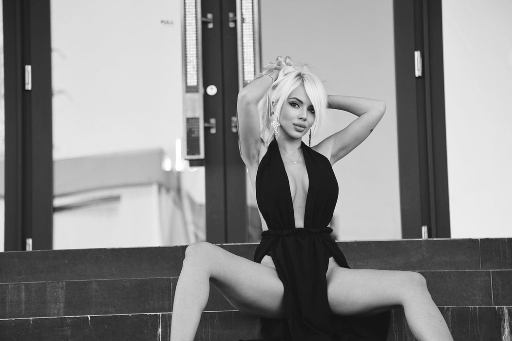 Yanna a început cu videochat, dar apoi avea să găsească o altă platformă, unde a produs sute de mii de euro