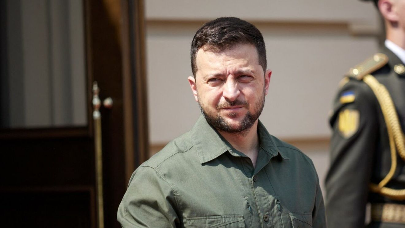 Zelenski nu l-a uitat pe jurnalistul care a făcut mișto de ținuta lui! Cum l-a umilit când l-a văzut în SUA