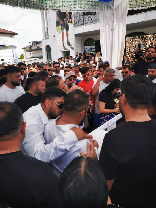 Ciprian Pian, condus pe ultimul drum! Imaginile durerii în 100 de fotografii