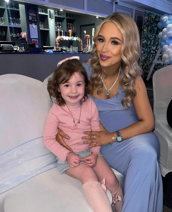 Rebecca Cooke- sursa foto Instagram Rebecca Cooke