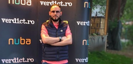 Andrei Versace nu ar fi putut nici el să stea în casă