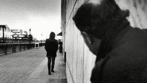 Ce înseamnă când visezi că eşti urmărit. Poate fi un semnal de trezire sau indiciul că îţi reprimi sentimentele
