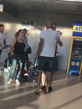 Gabi Tamaș l-a așteptat pe Oren Sterling la Aeroportul Otopeni