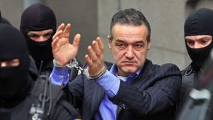 A dat ordine clare familiei si oficialilor Stelei, din puscarie! Vezi ce "porunca" le-a dat Gigi Becali apropiatilor, de Craciun