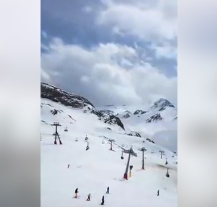 Mihaela Borcea a plecat cu copiii la ski