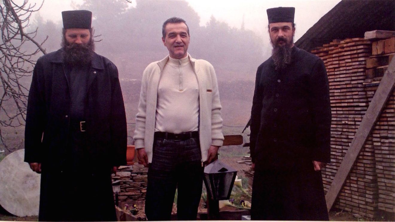 Gigi Becali, donaţie uriaşă la Muntele Athos! Suma i-a uluit pe călugări