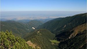Alpinist dispărut în Munții Făgăraș, căutat cu un elicopter MAI