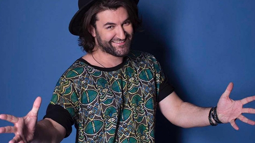 Nu l-ai mai văzut niciodată aşa pe SMILEY! A ”fugit” din casă fără să se uite în oglindă şi…