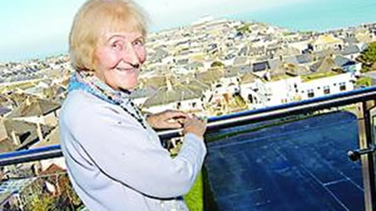 Locuieste singura intr-un bloc cu 30 de apartamente