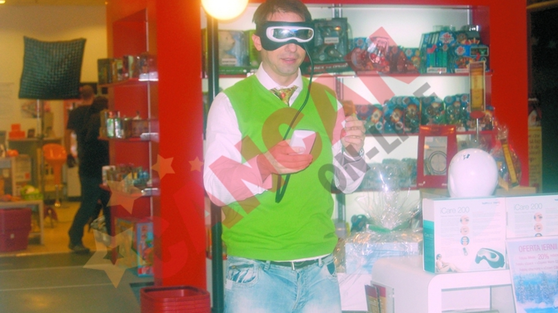 Dan Negru testeaza jucarii