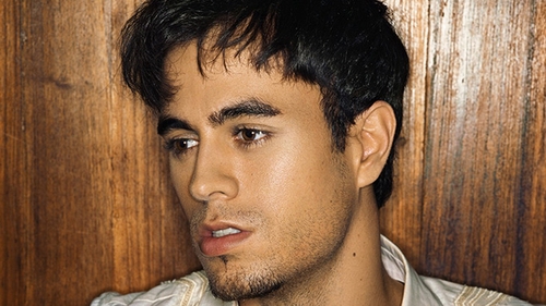 Enrique Iglesias a transmis un mesaj romanilor pe pagina lui de Facebook! Admiratoarelor nu le-a venit sa creada ce a scris