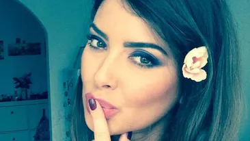 Neglijenta aproape fatala a unei sexy prezentatoare TV! Ce a facut la volan desi stia foarte bine ca este in masina cu copilul!