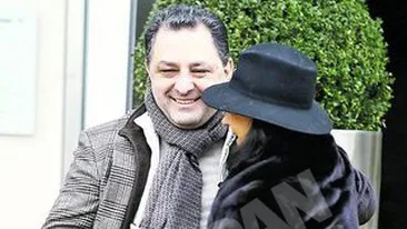 Sarac in vorbe, costisitor la fapte! Vezi aici cum si-a dat Vanghelie cu stangul in dreptul cu vacanta din Alpi!