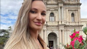 O influenceriță de 38 de ani a murit la câteva ore după ce și-a mărit posteriorul. Julia a suferit un șoc anafilactic