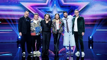 Ce îi face Mihai Bobonete lui Carmen Tănase la Românii au Talent, de fapt. Andi Moisescu l-a dat de gol: „Știi cum reacționa?”