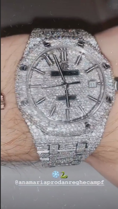Anamaria Prodan, răsfățată de soțul ei cu un ceas de lux, acoperit cu zeci de diamante albe! Suma enormă plătită de Laurențiu Reghecampf pentru superba bijuterie