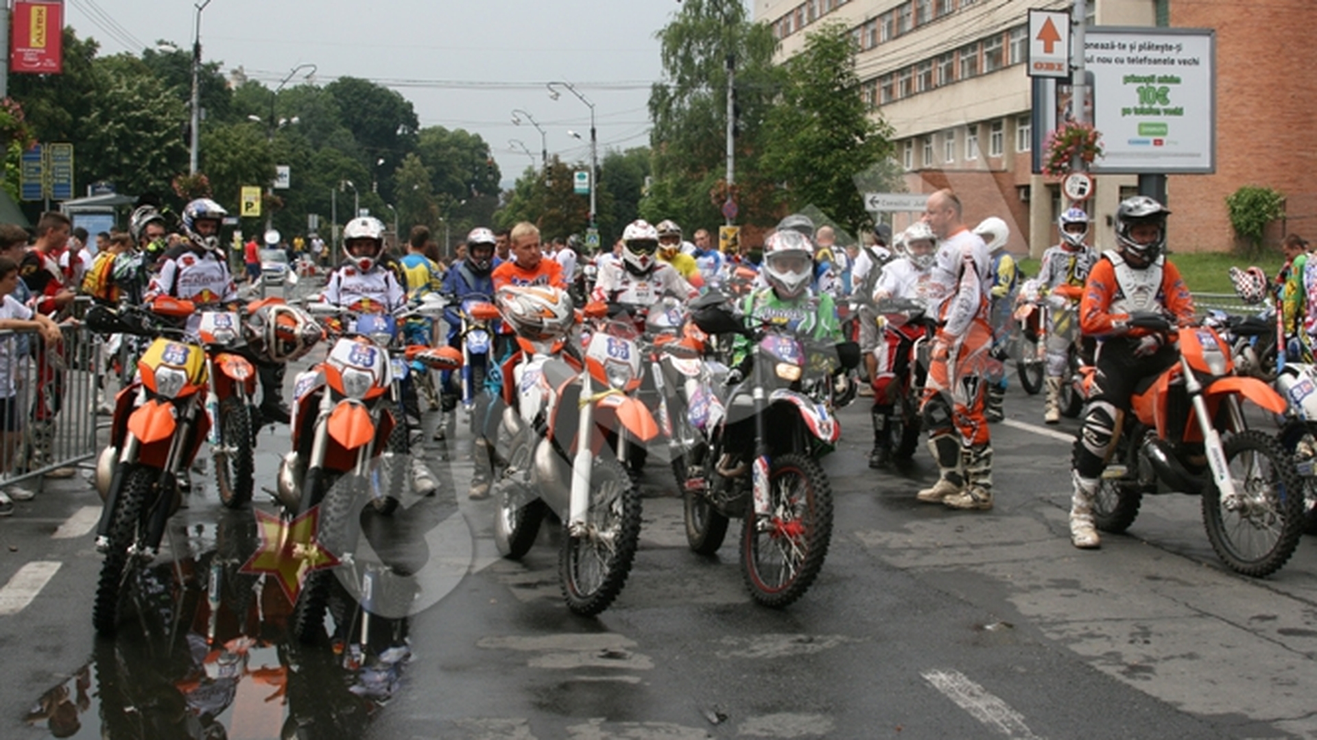 Romaniacs a debutat la Sibiu pe o ploaie naprasnica!