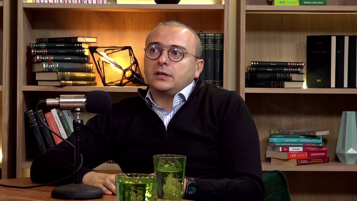 Podcastul poate fi urmărit integral pe canalul de YouTube ”ALTCEVA cu Adrian Artene” / (Sursa: Captură video)