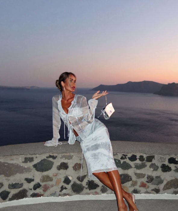 Diana Munteanu a dat România pe Santorini. Imagini spectaculoase din escapada în Grecia