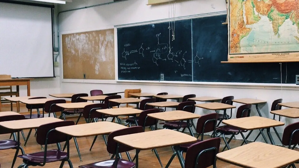 Avertisment din partea INSP! Lămpile UV  nu ar mai trebui folosite în școli. A crescut numărul accidentelor produse de acestea