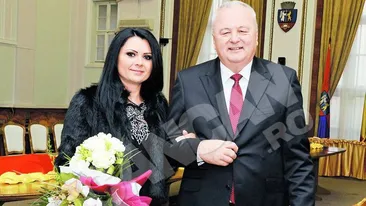 Satul de gelozia excesiva a sotiei, un parlamentar a divortat si s-a insurat cu amanta! Si-a luat nevasta cu 31 de ani mai tanara