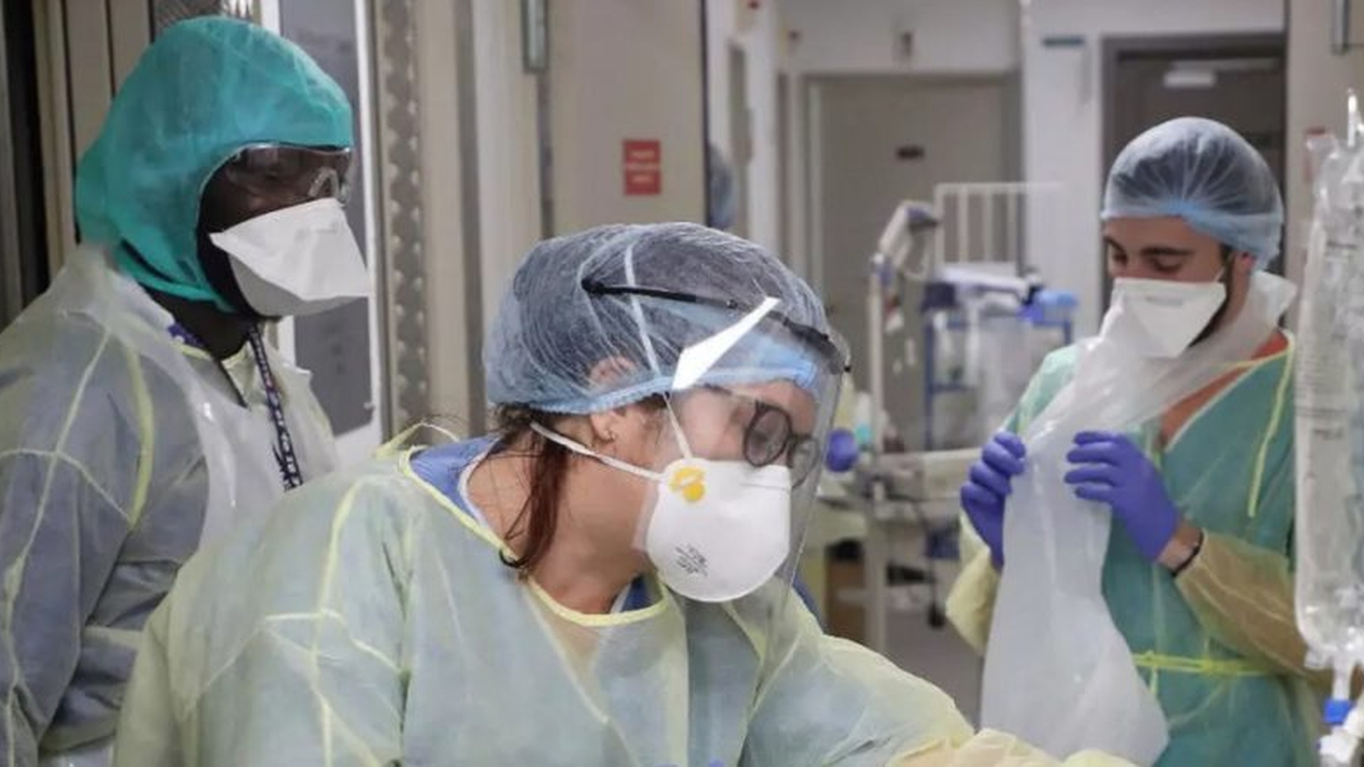 Cazul incredibil al unei femei de 100 de ani, care s-a vindecat de COVID-19. Medicilor nu le-a venit să creadă!