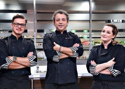 Cine a câştigat Chefi la cuţite, sezonul 8. Surpriză uriaşă la Antena 1