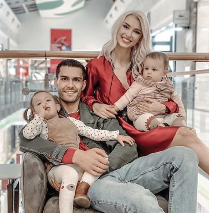 Cum se descurcă Andreea Bălan în postura de mămică singură, după despărțirea de George Burcea